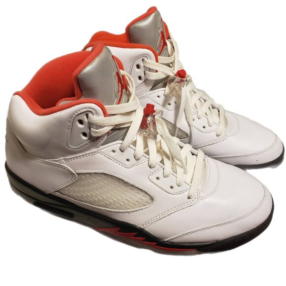 Nike Air Jordan 5 Retro Fire Red 2020 Mens Sneakers Size 12 White Red DA1911-102 - Picture 2 of 11